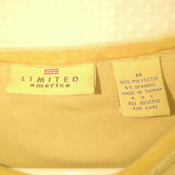 Limited America M Yellow Velour Short Sleeve Pocket Tee Shirt Y2K 90s Vintage - Picture 2 of 3